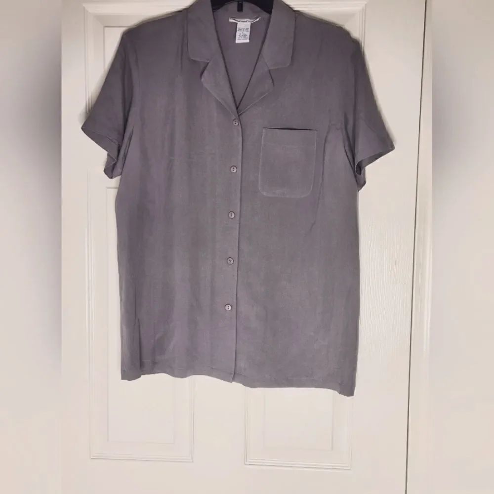 Anna and Frank L Gray Shrtslv Pocket 100% SILK Buttons Up Women Top Blouse Shirt